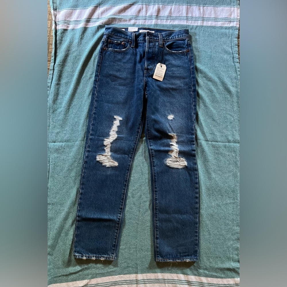 NWT Levi’s Women's Premium Wedgie Straight Jeans 26 - Picture 10 of 14